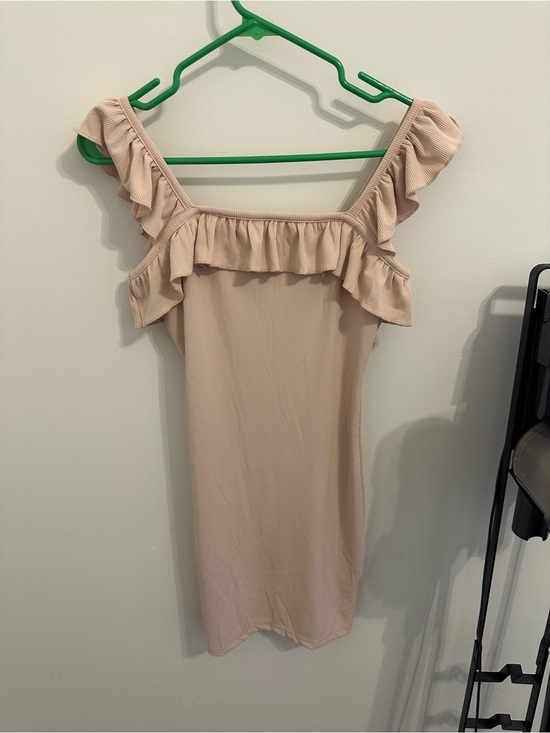 Dresses & Skirts - Ruffled Off-Shoulder Dress in Blush